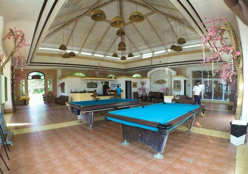 Fotos del hotel Pangil Beach Resort:  10