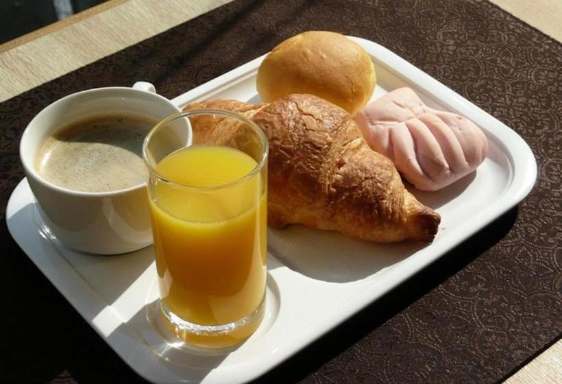 Ochanomizu St. Hills