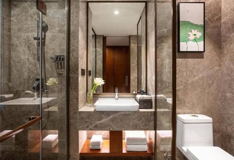 Fotos del hotel Ramada Encore Hotel Caidian Wuhan Branch:  4