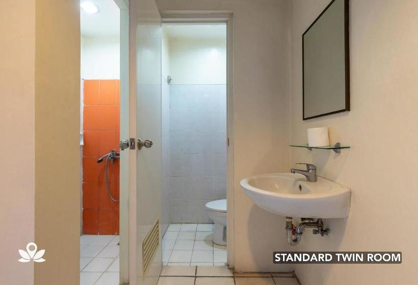 Fotos del hotel Golden Panda Dormtel By Zen Rooms:  18