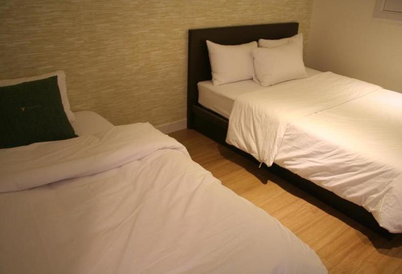 Fotos del hotel Y:  8