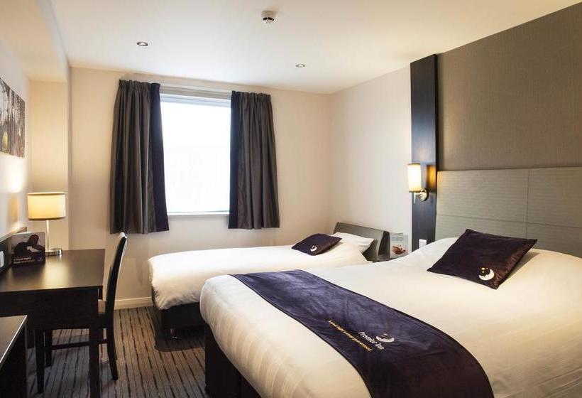 Fotos del hotel Premier Inn London Brixton:  6