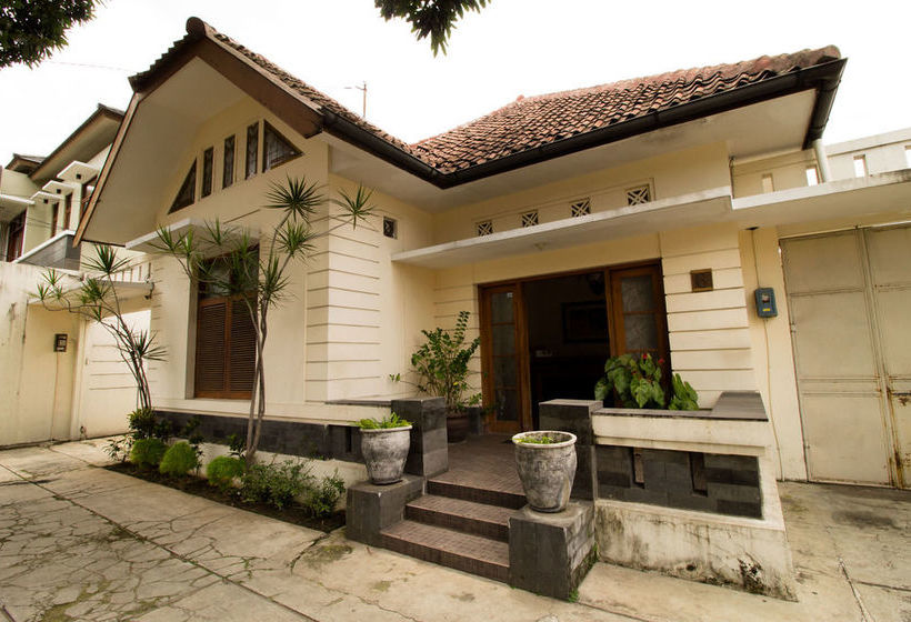 Fotos del hotel De  Tropis Family Guest House:  7