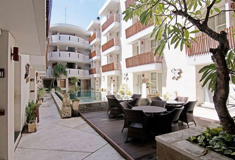 Fotos del hotel Zen Rooms Kuta Sunset Road:  16