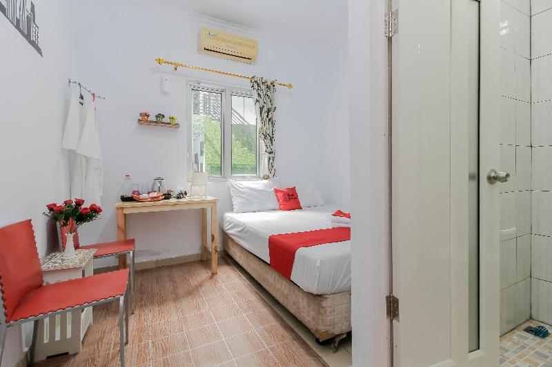 Fotos del hotel Reddoorz Plus Near Budi Luhur University Jakarta:  11