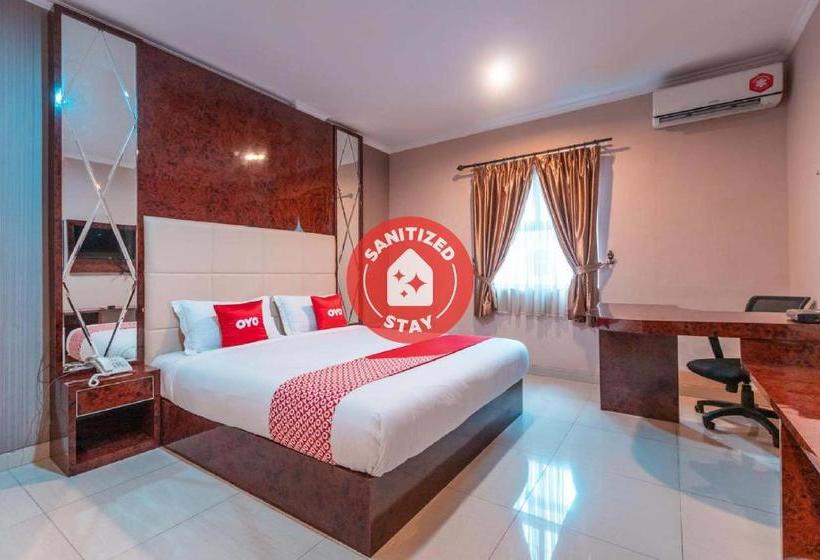 Oyo Flagship 2131  Binong