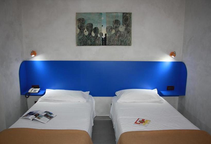 Fotos del hotel 38:  21