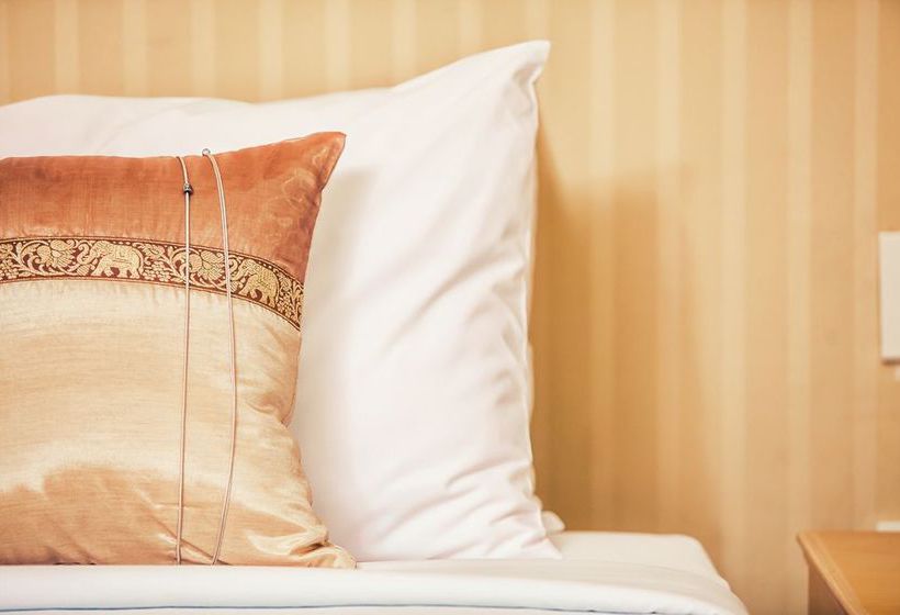 Fotos del hotel The Cm:  8