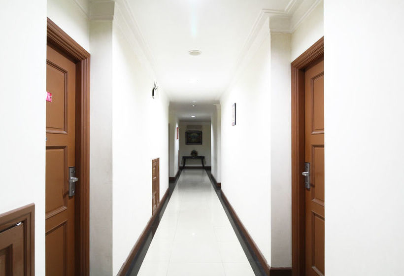 Fotos del hotel Denpasar Makassar:  11