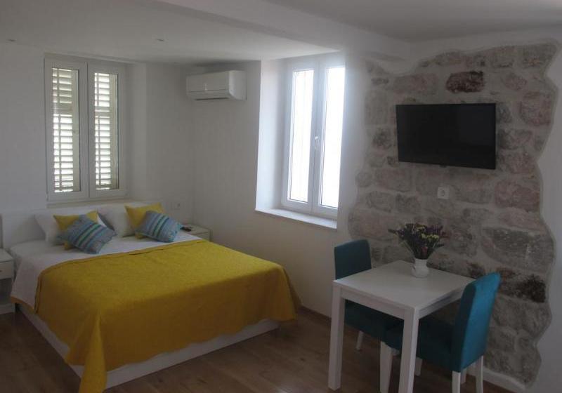 Old Town Ivona Rooms