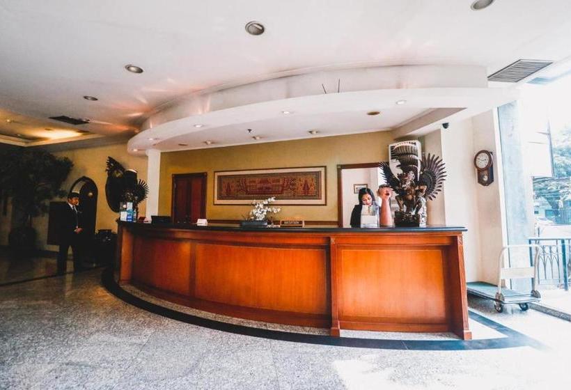 Fotos del hotel The Paragon Hotel By Reddoorz:  10