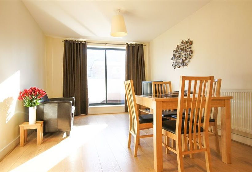 Fotos del hotel Crompton Court Apartments:  4