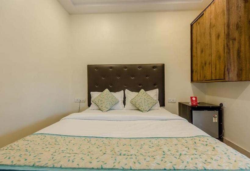 Oyo Rooms Near Kokilaben Hospital