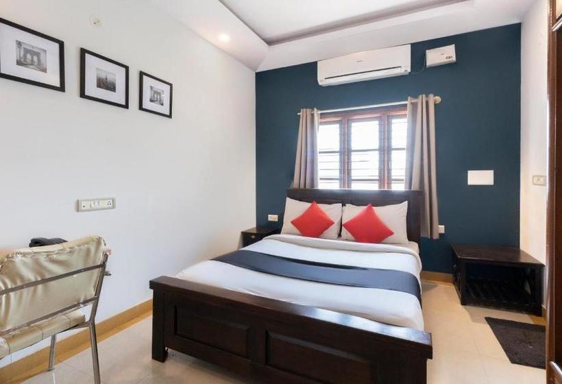 Fotos del hotel Capital O 70156 Victorian Comforts:  2