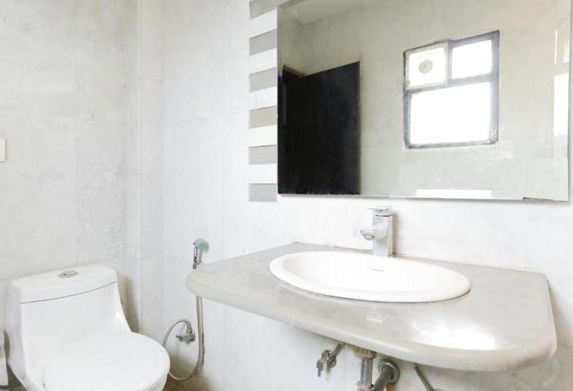 Fotos del hotel Treebo Trip Singh Suites 2:  18