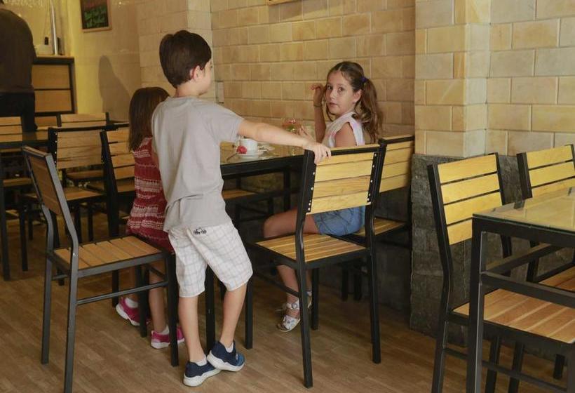 Fotos del hotel Madam Moon:  4