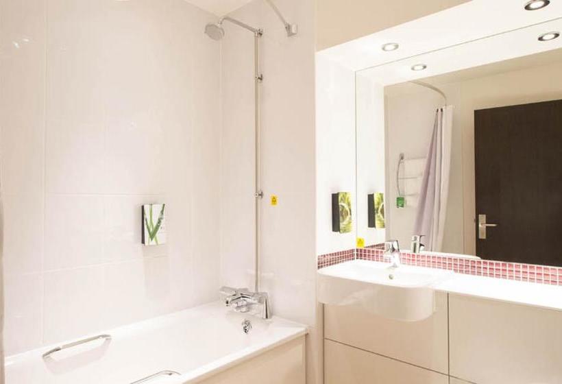 Fotos del hotel Premier Inn London Archway:  5