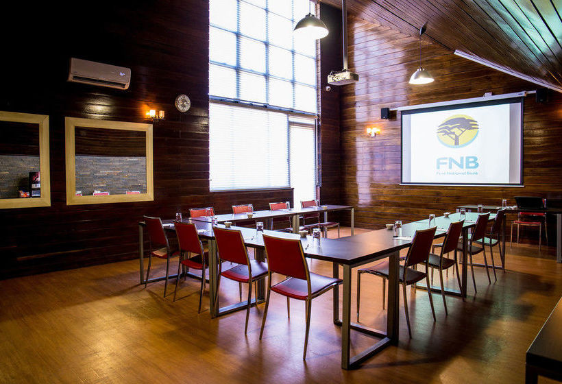 Fotos del hotel Fnb Conference Centre And:  20