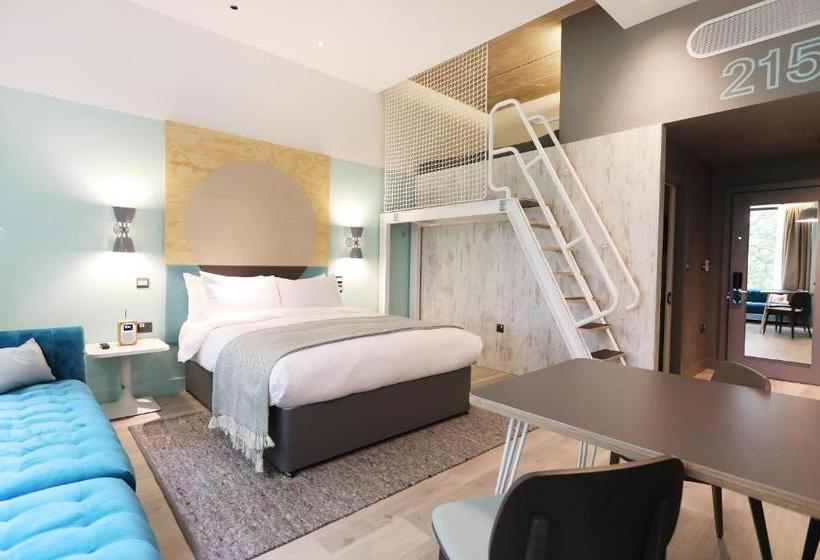 Fotos del hotel Room2 Southampton Hometel:  9