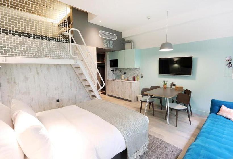 Fotos del hotel Room2 Southampton Hometel:  11