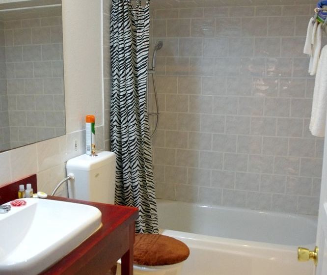 Fotos del hotel Robyanne S Lodge & Restaurant:  10