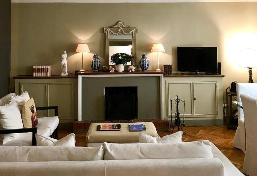 Capri Moon Guest House