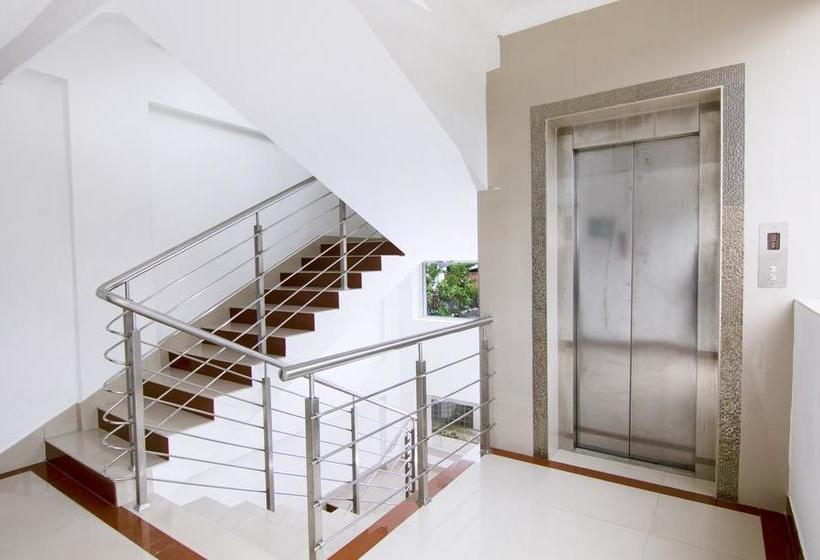 Fotos del hotel Capital O 15460 Centre Point:  6