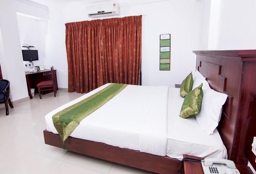 Fotos del hotel Capital O 15460 Centre Point:  11