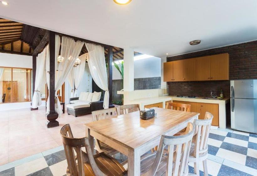 Fotos del hotel Anyar Sari Villa:  5