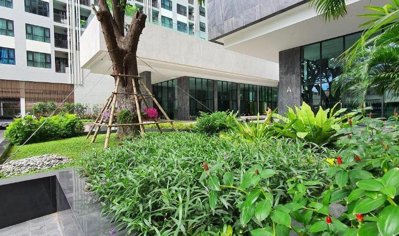 Fotos del hotel The Base Central Pattaya Paza:  2