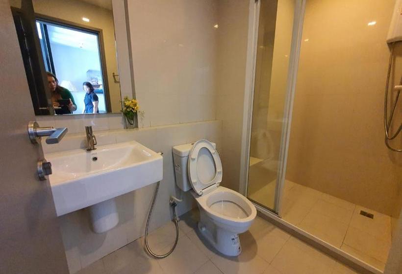 Fotos del hotel The Base Central Pattaya Paza:  23