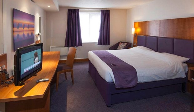 Fotos del hotel Premier Inn Chester Central North:  2