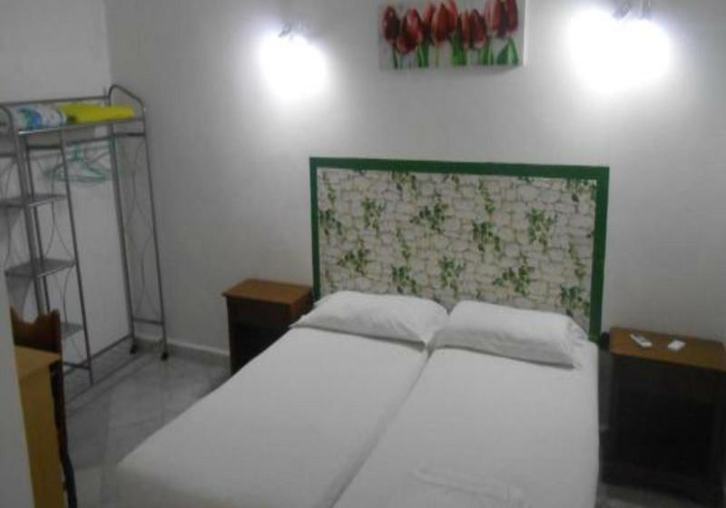 Fotos del hotel Hostal D'italy:  8