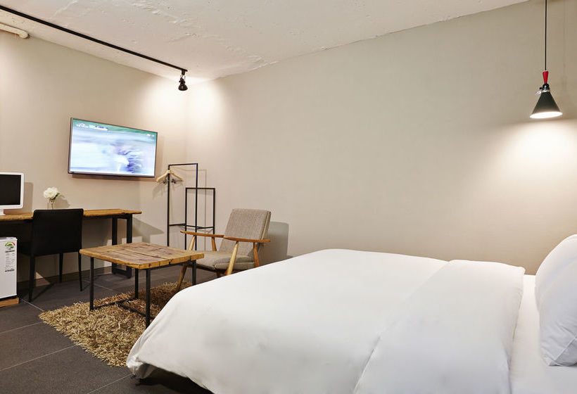 Fotos del hotel E:  17