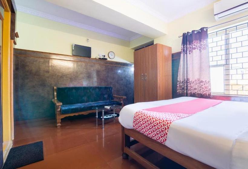 Fotos del hotel Oyo 6889 Elite Deluxe Rooms:  12