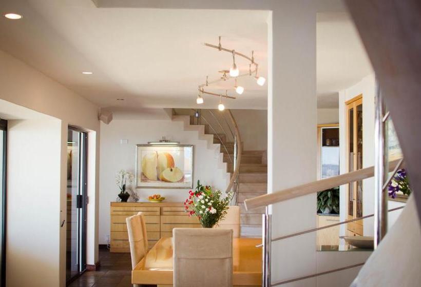 Fotos del hotel 185 Beach Road Villa And Apartments:  2