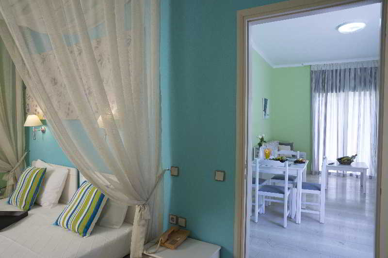 Fotos del hotel Elia Stalos Apartments:  8