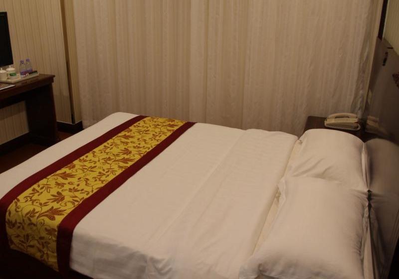 Fotos del hotel Greentree Alliance Shenzhen Baoan Fuyong Bus Station:  9