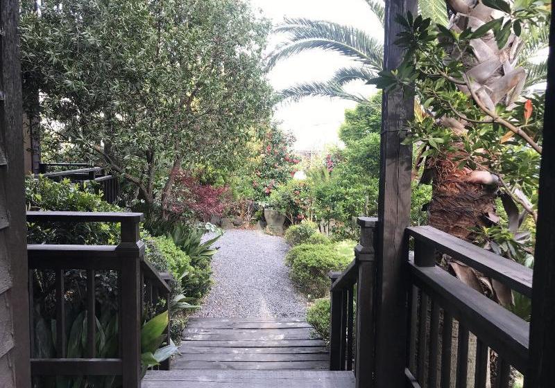 Fotos del hotel At Corner:  23