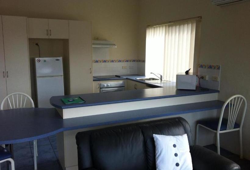 Fotos del hotel Bluewater Apartments:  3