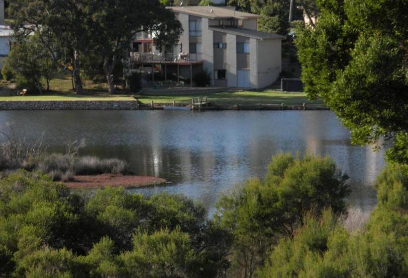 Fotos del hotel Bluewater Apartments:  5