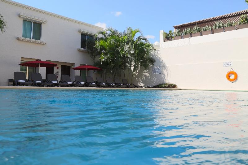 Fotos del hotel Suites Villa Italia:  2