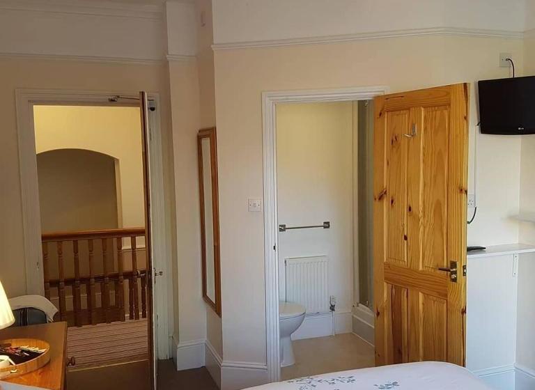 Fotos del hotel A & B Guest House:  14