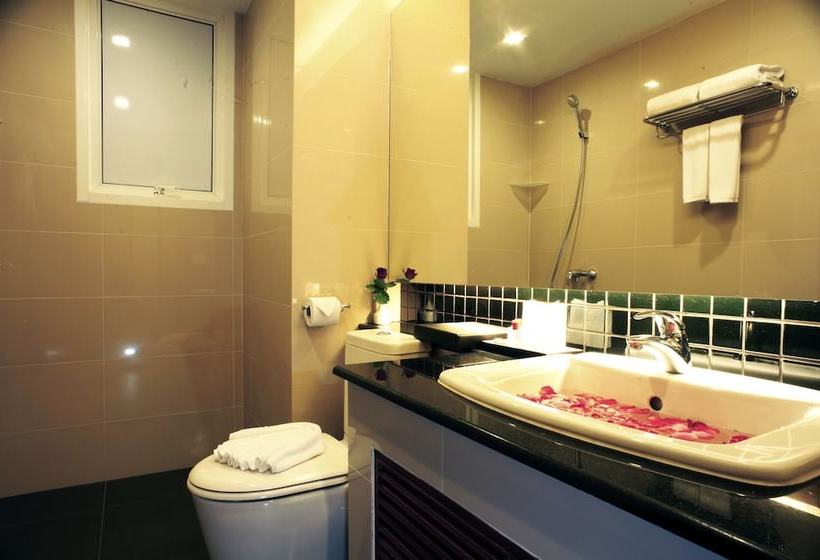 Fotos del hotel The Kris Residence:  4