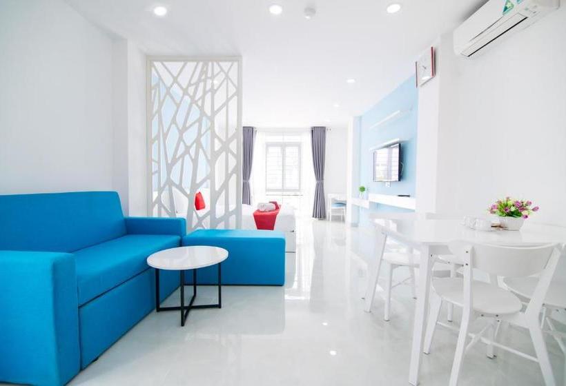 Fotos del hotel Reddoorz Plus Near Nguyen Hue Walking Street:  16