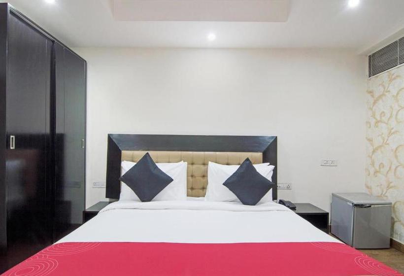 Fotos del hotel Collection O 30029  The Bluemoon:  13