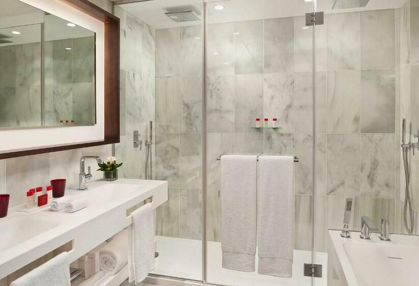 سوییت جونیور با چشم‌انداز دریا, De Mar Gran Meliá, The Leading Hotels of The World - Adults Only
