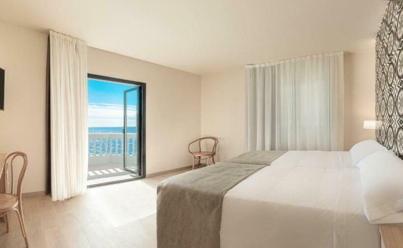 Номер Стандарт Вид на Море с Террасой, Gastrohotel Boutique Rh Canfali