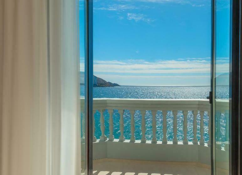 Номер Стандарт Вид на Море с Террасой, Gastrohotel Boutique Rh Canfali