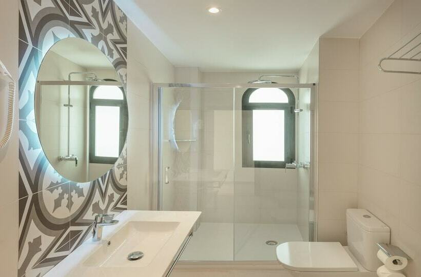 Номер Стандарт Вид на Море с Террасой, Gastrohotel Boutique Rh Canfali